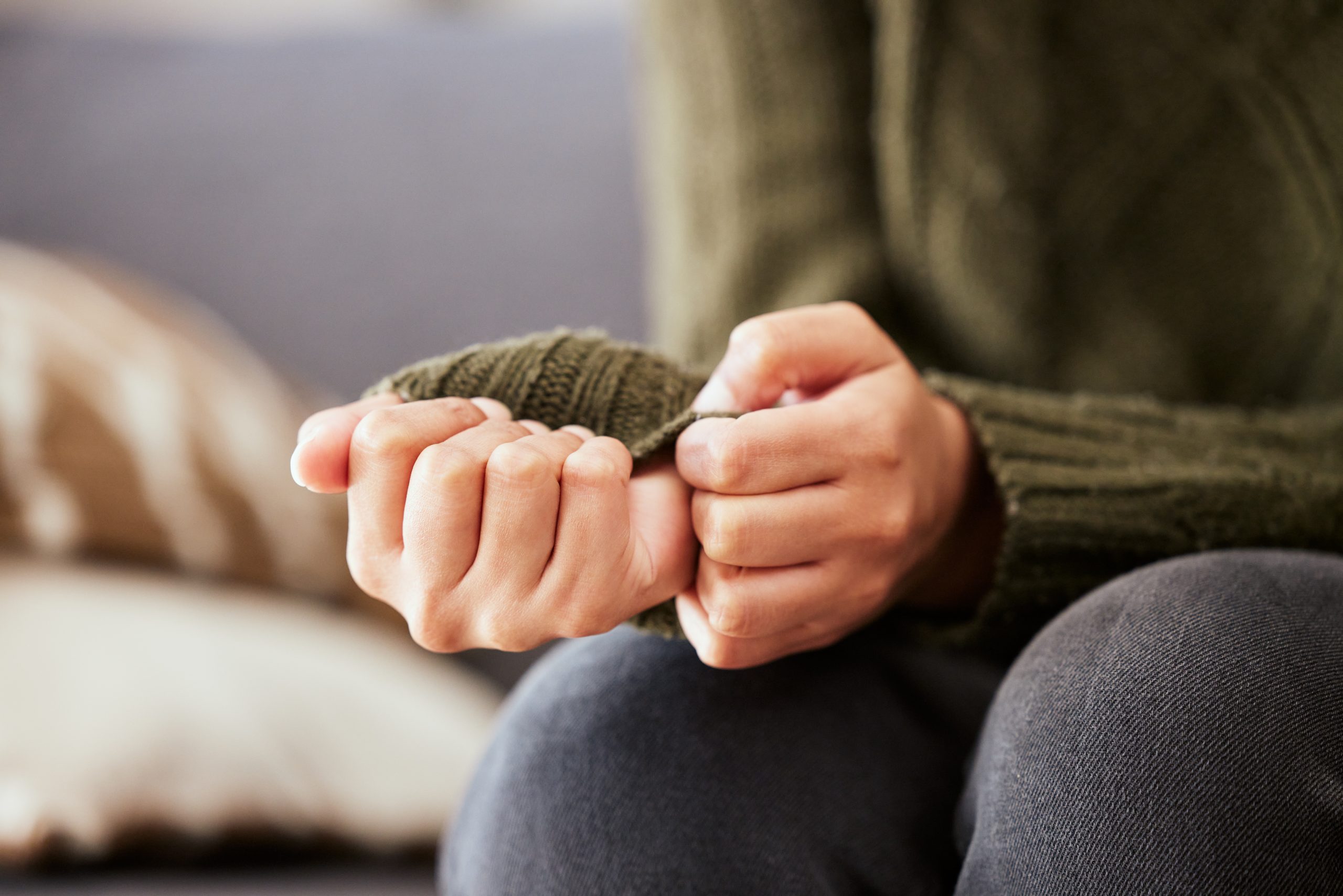 ¿Por qué el frío intensifica la enfermedad de Raynaud?