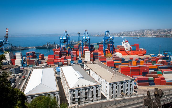 Bahía de Valparaíso acumula 80 años de microplásticos