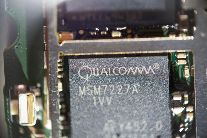 Qualcomm acuerda con Apple el suministro de chips para iPhone