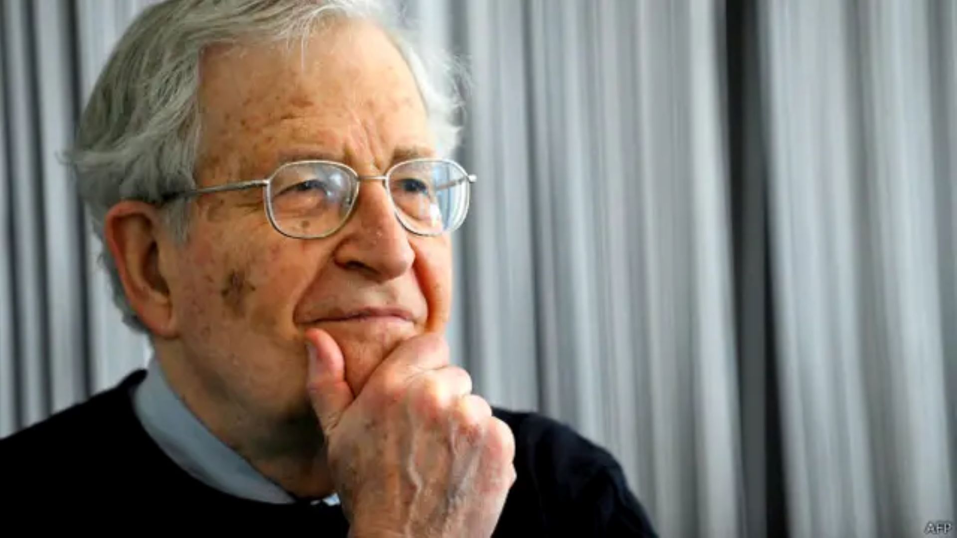 Desmienten muerte del filósofo Noam Chomsky