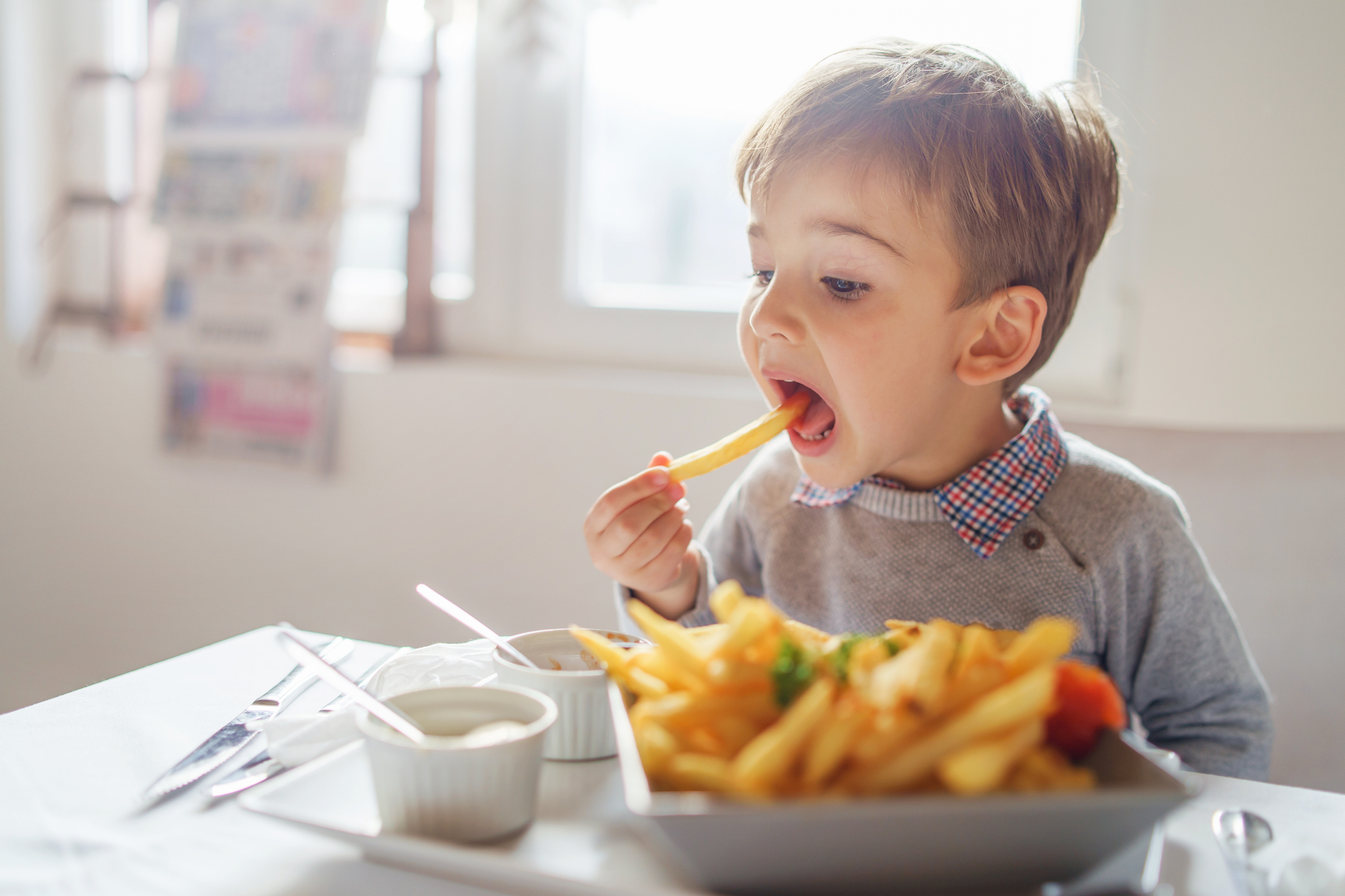 60% de padres y madres dice improvisar en la alimentación de sus hijos