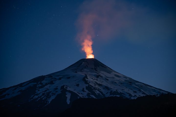 IA y redes neuronales para predecir peligros volcánicos en Chile