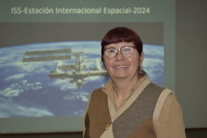 Investigadora USACH lidera estudio que enviará por primera vez microorganismos al espacio