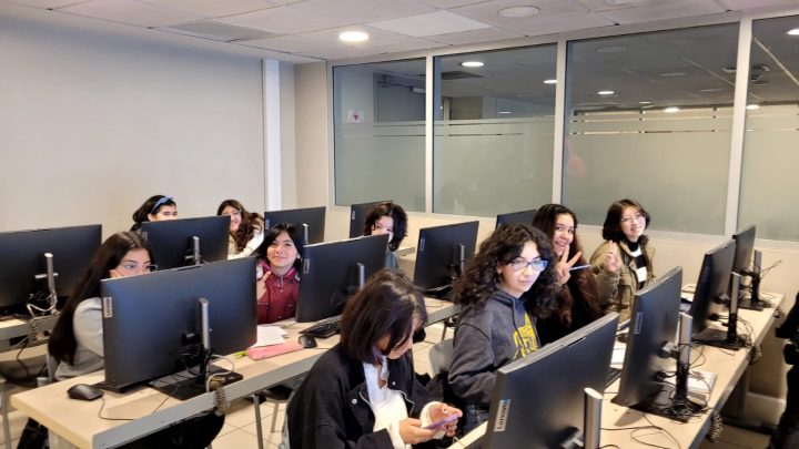 Fundación Technovation Girls lanza convocatoria para taller gratuito de IA