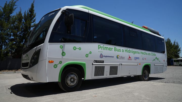 En Rancagua se inauguró el primer bus a hidrógeno hecho en Chile