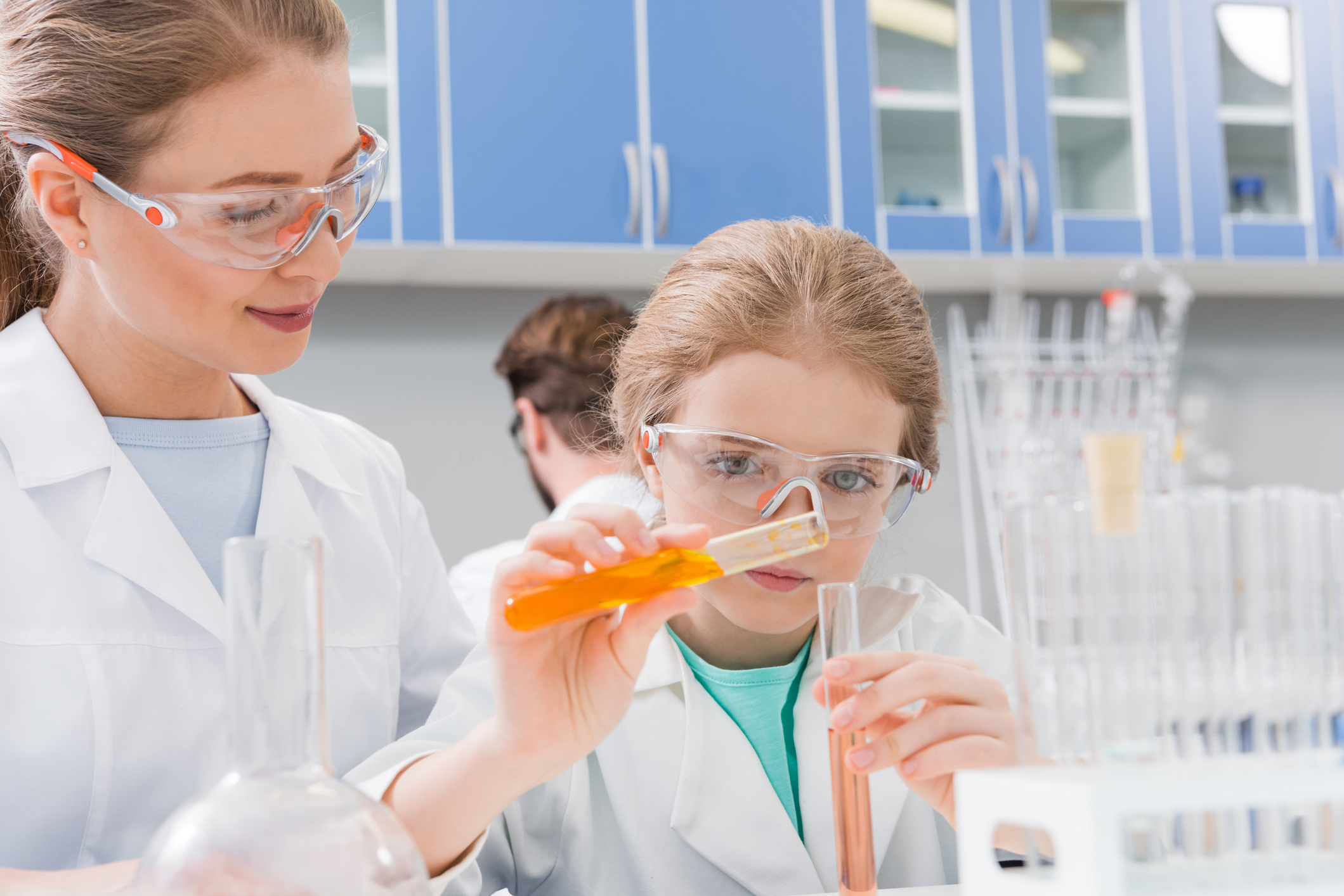 Día de la Mujer y la Niña en la Ciencia: Conoce el cronograma dedicado a las futuras científicas